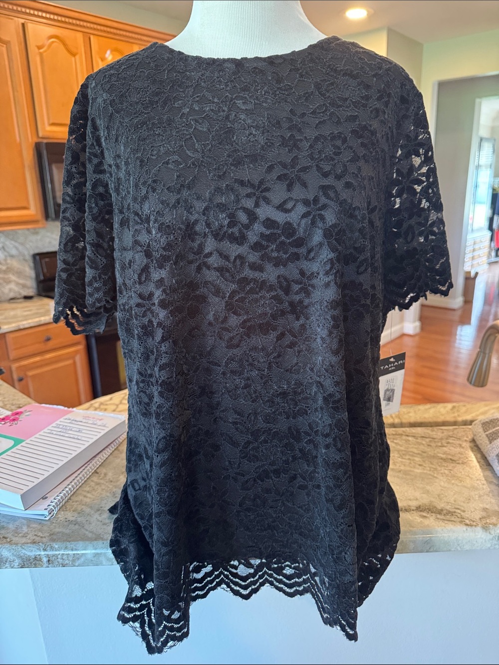 Tahari ASL Black Chenille Lace Blouse Top Short Sleeve Scalloped Keyhole XL NWT